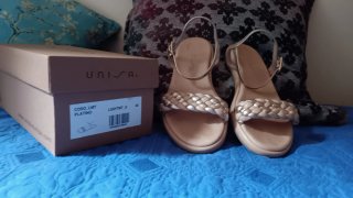 Sandalias Unisa Piel Beige y Dorado