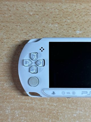 PSP Street E1004 Bianca + 5 Giochi
