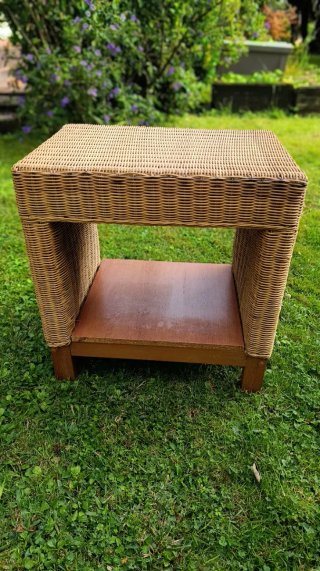 Mesa Auxiliar de Mimbre y Madera