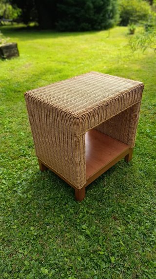 Mesa Auxiliar de Mimbre y Madera