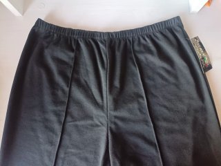 Pantalones grises y 1negro nuevo todo por 4€