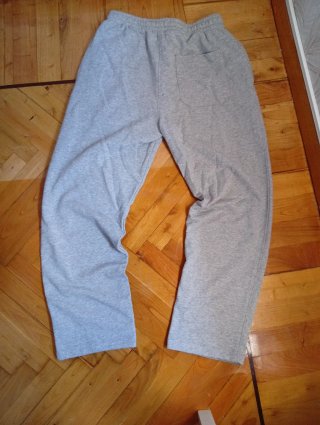 Pantalón de chándal gris