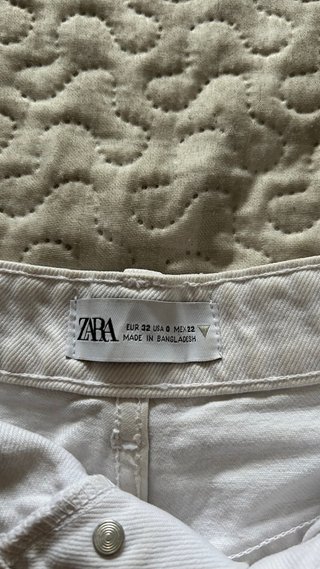Pantalones vaqueros blancos
