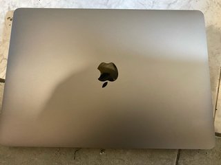 MacBook Pro 13 M1 2020 512GB SSD 8GB RAM