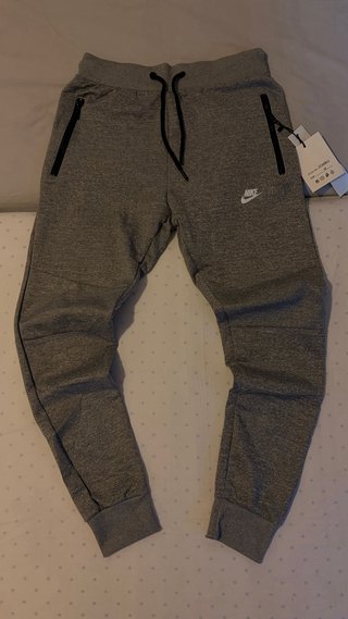 Sudadera Nike Tech Gris