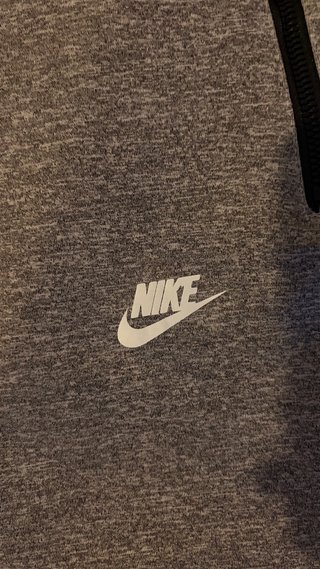 Sudadera Nike Tech Gris