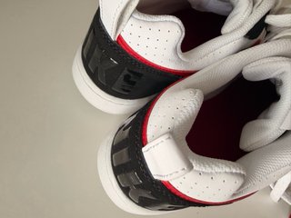 Zapatillas Nike Blancas y Negras