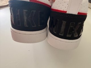 Zapatillas Nike Blancas y Negras