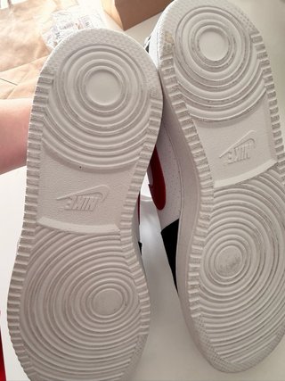 Zapatillas Nike Blancas y Negras