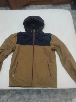 Chubasquero y cortavientos Quechua