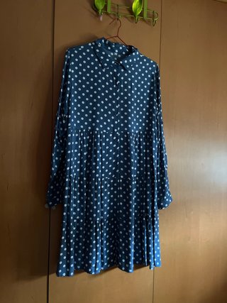 Vestido azul con lunares blancos talla única