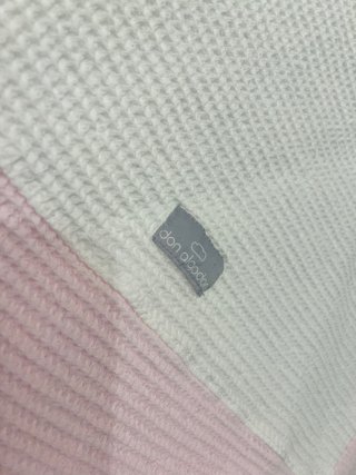 Colcha cuna Don Algodón rosa y blanca