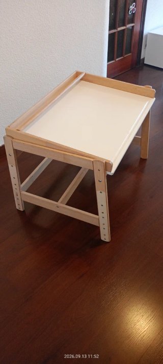 Escritorio Infantil IKEA Flisat + Taburete a juego