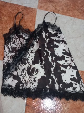 Camiseta tirantes con encaje