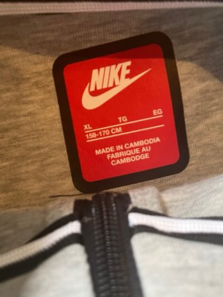 Chaqueta Nike Tech Fleece Gris