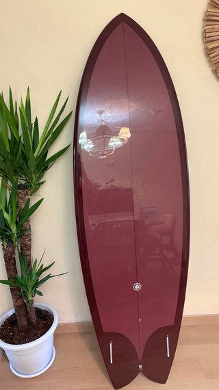 Tabla de Surf Fish 6'1 Burdeos