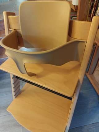 Trona Stokke Tripp Trapp con accesorios