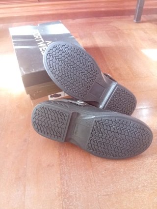 Zuecos de seguridad Portwest Talla 38
