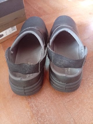 Zuecos de seguridad Portwest Talla 38