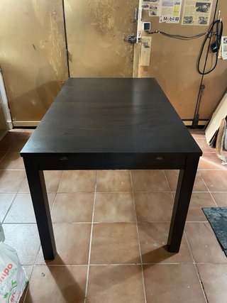 Mesa de comedor extensible robusta de madera