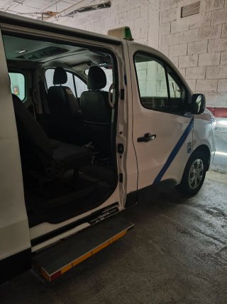 SE VENDE LICENCIA DE TAXI PMR (PERSONAS CON MOVILI