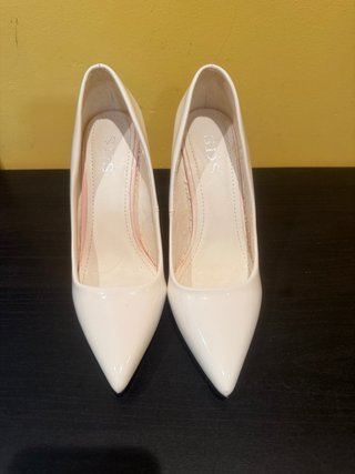 Zapatos de tacón blancos charol SDS