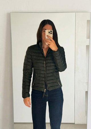 Zara Woman chaqueta plumas verde oscuro S