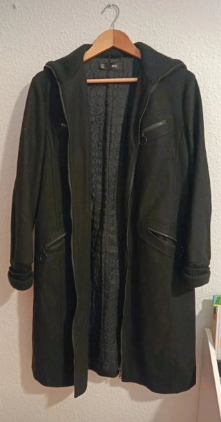 Abrigo negro de Paño de Mango Talla XL