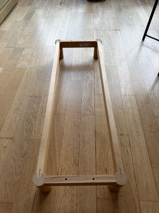 Base con patas para mueble EKET