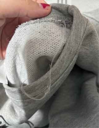 Sudadera Gris con Estampado de Mickey Mouse