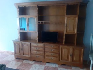 Mueble TV y Librería de Madera