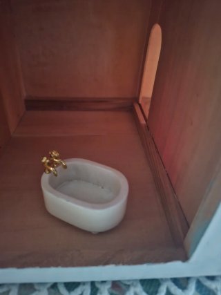 Casita de muñecas con muebles