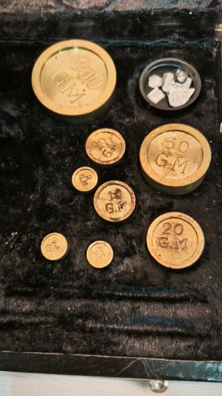 Balanza Romana Antigua con Pesas