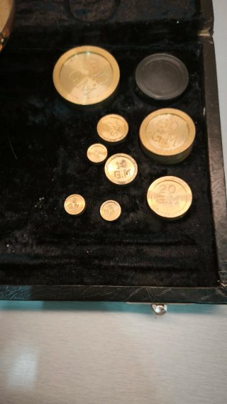 Balanza Romana Antigua con Pesas