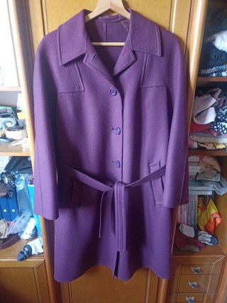 Abrigo de mujer morado