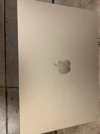 MacBook Air 13” M4 2025 16GB RAM 256GB SSD