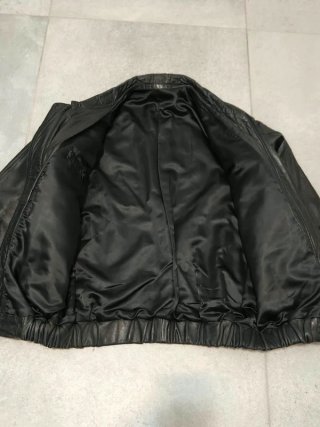 Chaqueta Bomber Vintage Años 80 de Piel Negra M