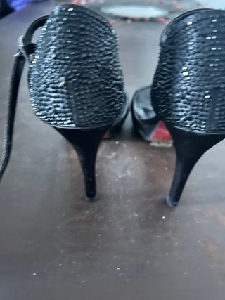 Zapatos de tacón Primadonna negros y plateados