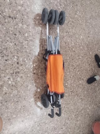 Silla de paseo plegable naranja