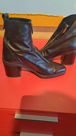 Botines de Piel Negros Zara