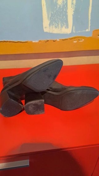 Botines de Piel Negros Zara