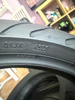 Neumático moto Michelin 120/70ZR19 (60W)