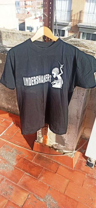 Camiseta MUSICA INDIE AÑOS 90  Undershakers