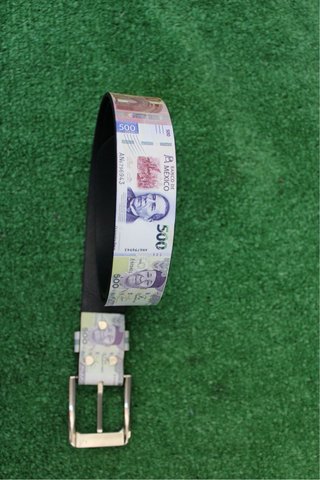 Cinto Estampado Notas 120cm