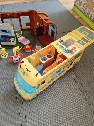 Piña, Autocaravana y Restaurante de Bob Esponja