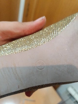 Zapatos dorados peep toe