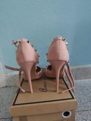 Sandalias Altas Rosa con Tachuelas
