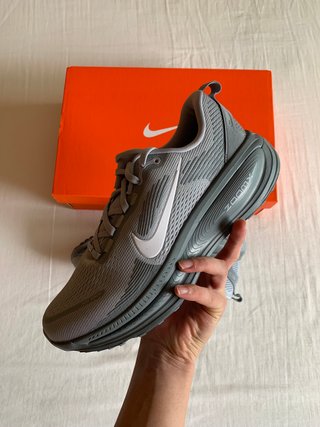 Nike Vomero 18 "Wolf Grey Pure Platinum" (T. 44EU)
