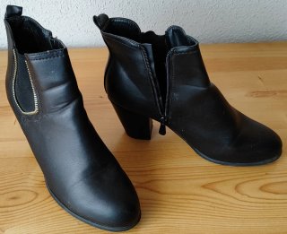 Botines Negros de Tacón Talla 41