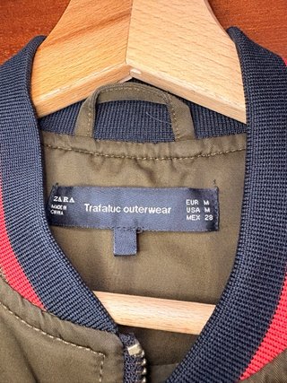 Cazadora bomber verde militar